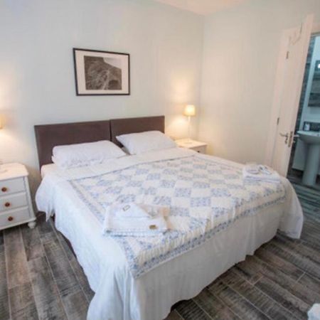 Glenarm Josies Place At Waters Edge Self Catering Apartment מראה חיצוני תמונה