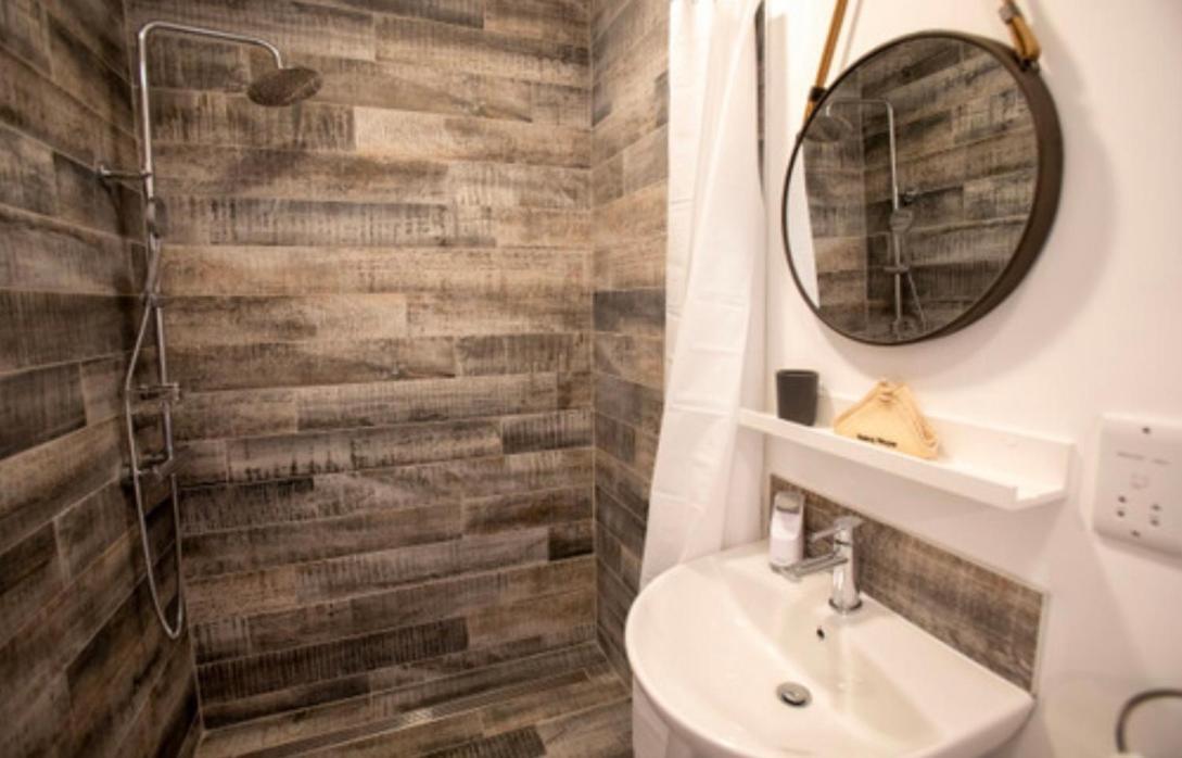 Glenarm Josies Place At Waters Edge Self Catering Apartment מראה חיצוני תמונה